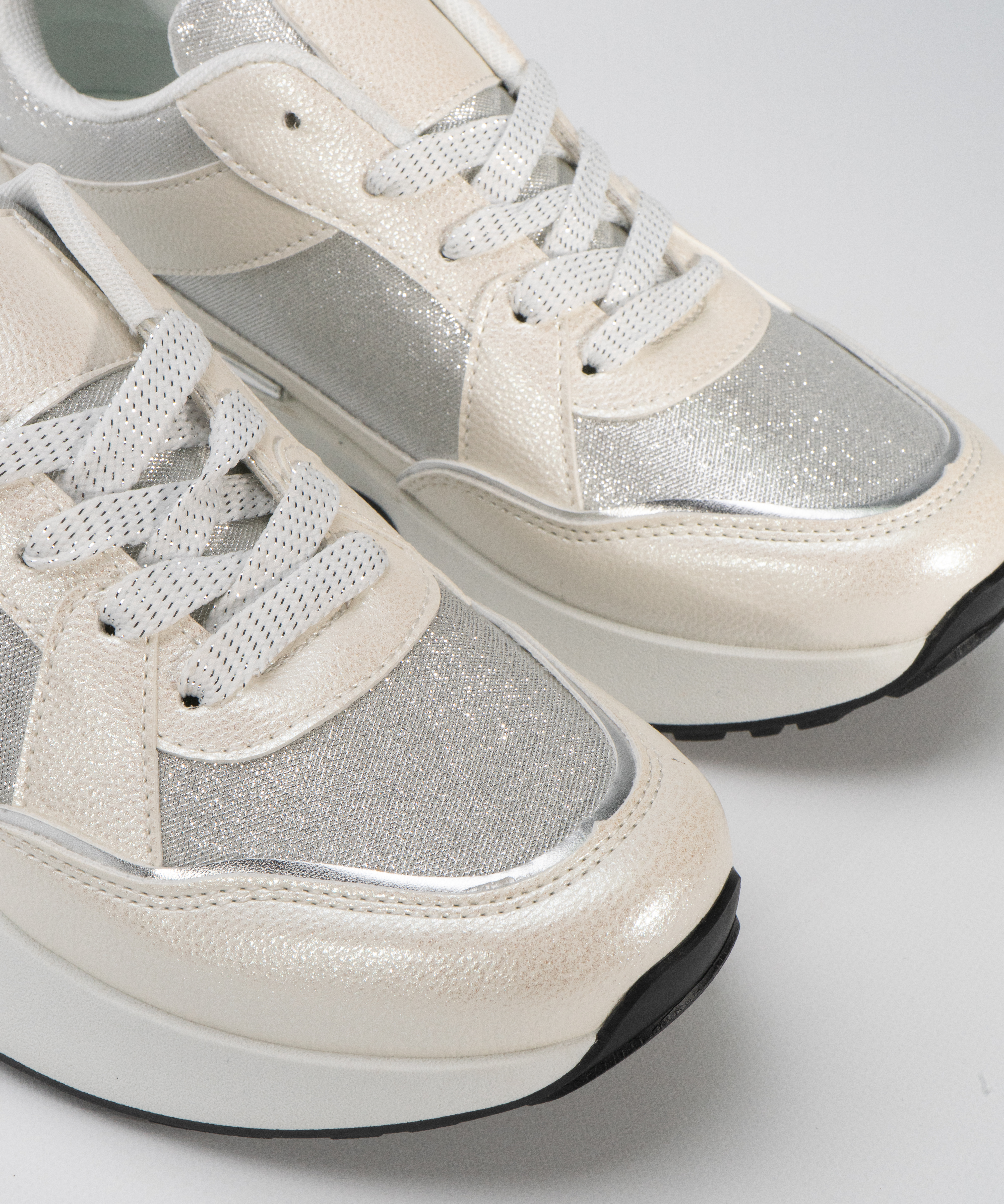 Zapatillas deportivas image number null